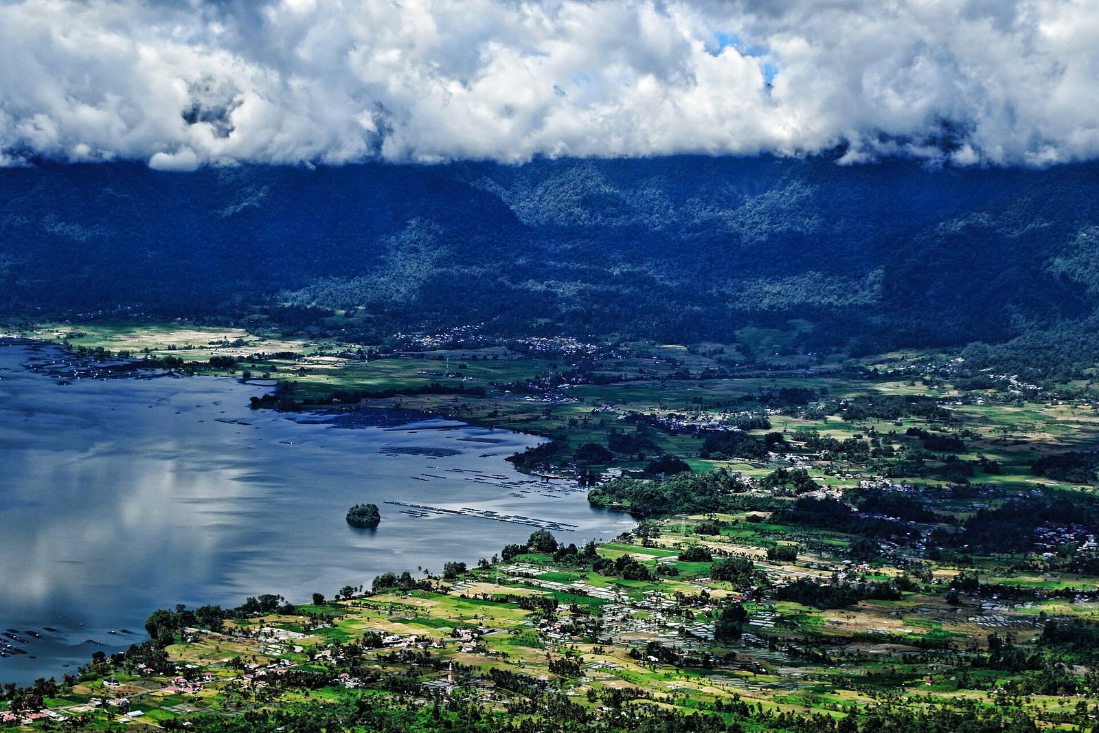 Foto Danau Maninjau