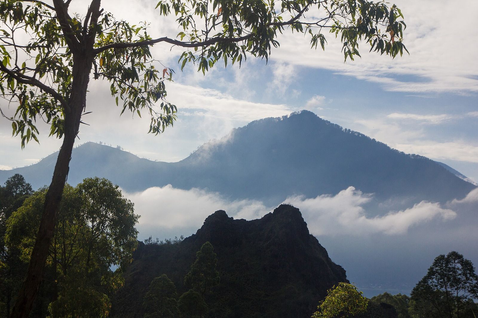 Foto Gunung Abang