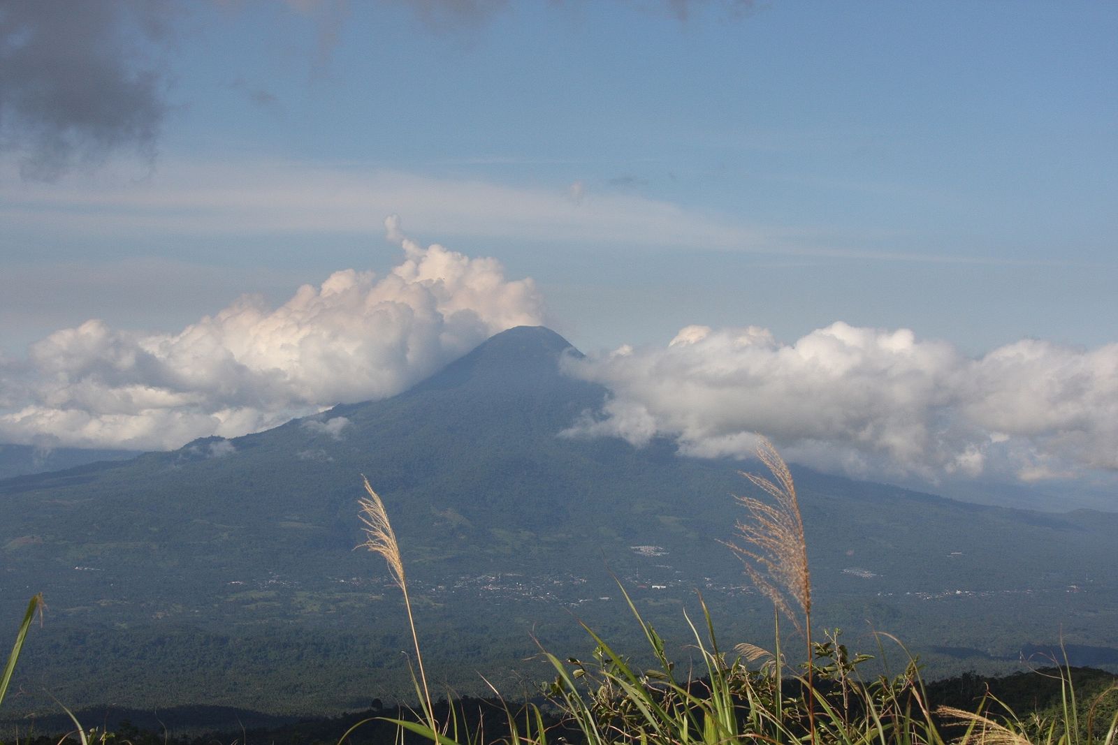 Foto Gunung Klabat